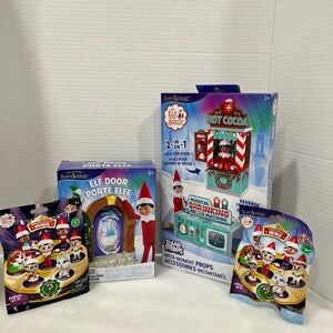 Elf‎ on the Shelf accessories set. Polar Props, Elf Door and 2 Animated minis.